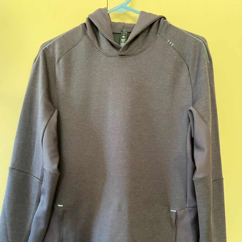 Lululemon Men’s At Ease Hoodie, like new, Small